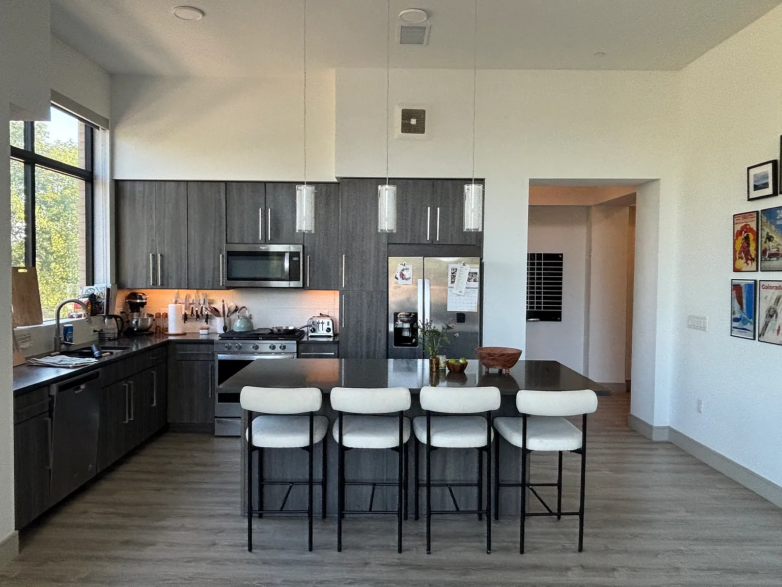 1 bed, 1.5 bath, 1550 sqft, $2,900 — Photo 2