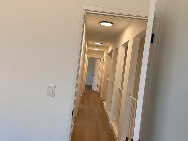 9116 Cornwall Dr — Photo 13