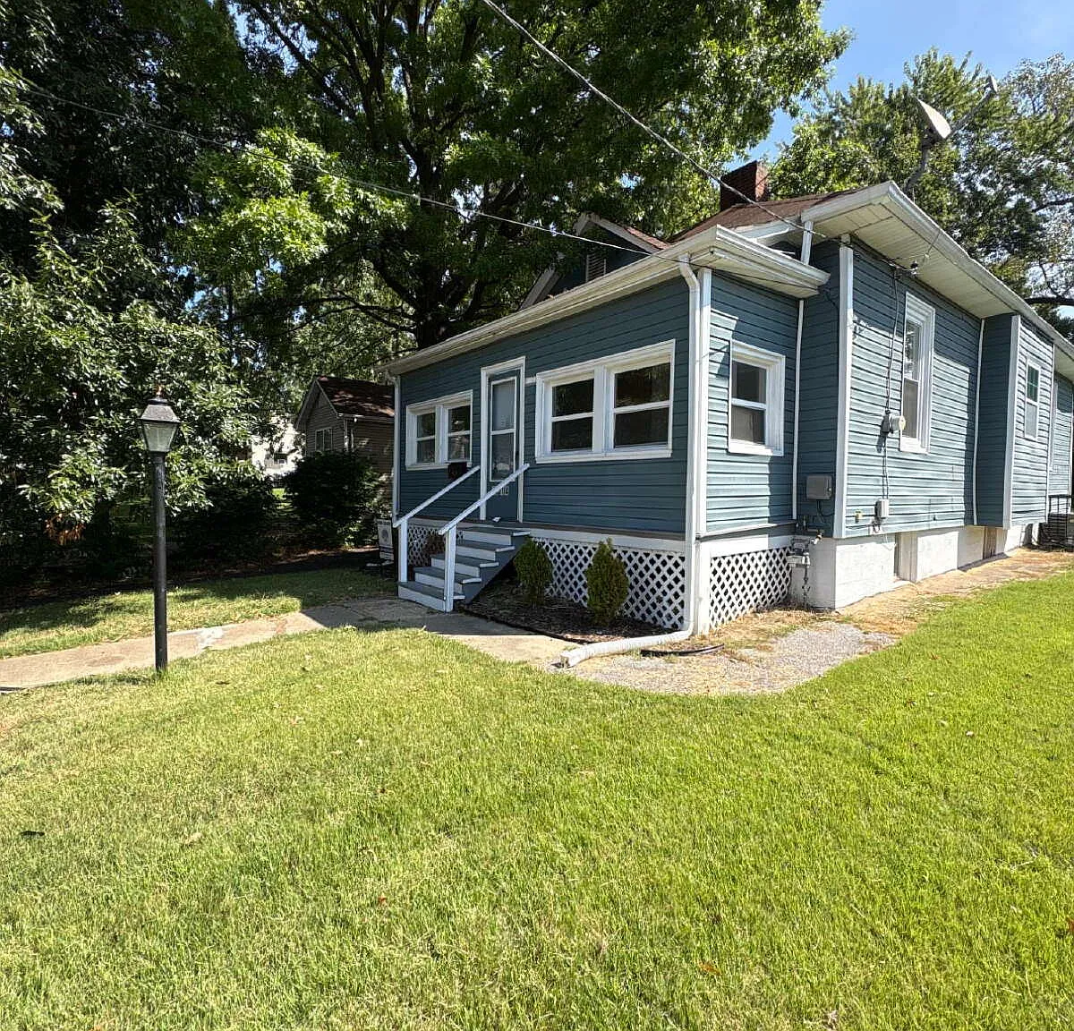 2 bed, 1.0 bath, 968 sqft, $1,250 — Photo 1