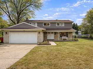 29350 Leemoor Dr, Southfield, MI 48076