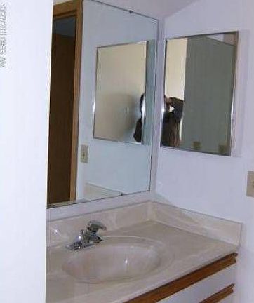 vanity area-walk in close
