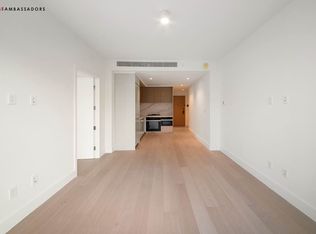 208 Delancey St #3G, New York, NY 10002