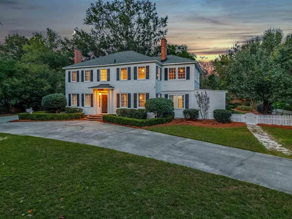 1402 Fair St, Camden, SC 29020