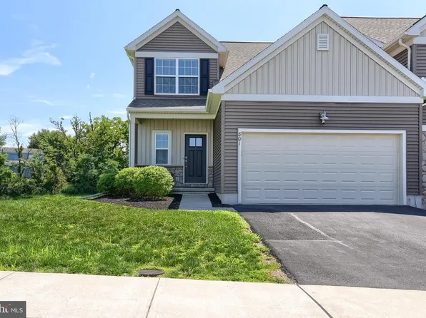 801 Anthony Dr, Harrisburg, PA 17111