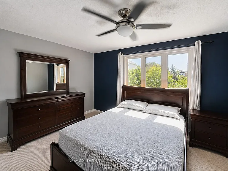 72 Newcastle Dr — Photo 21