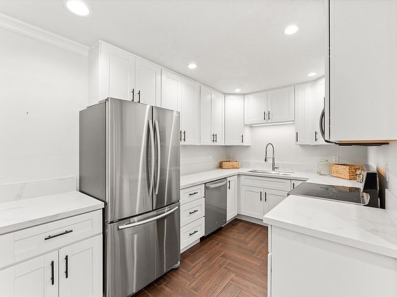 4th image of 3769 1st Ave APT 11