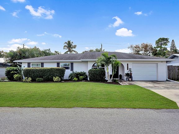 2nd image of 1104 NW 12th Terrace