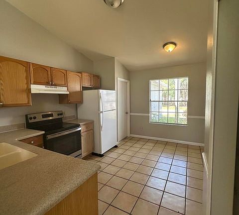 2nd image of 1100 Ipswich St NW