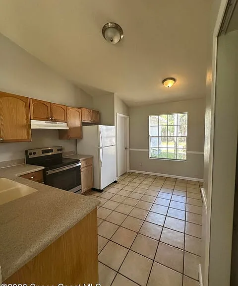1100 Ipswich St NW — Photo 2