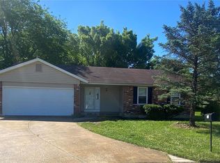 17 Eagles Glen Ct, Saint Peters, MO 63376