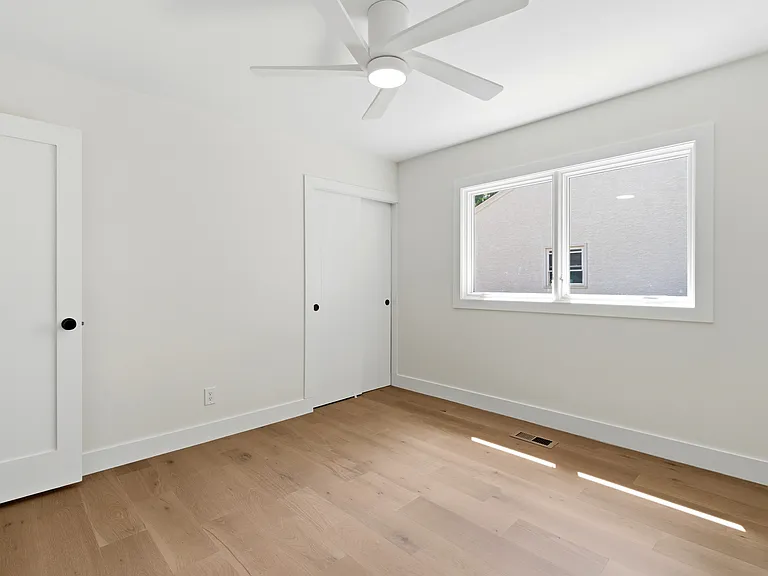 2276 Johnston Rd — Photo 52