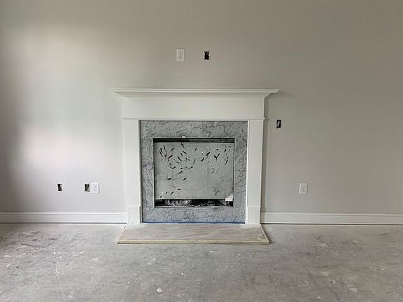 4th image of 410 Frasier St SE