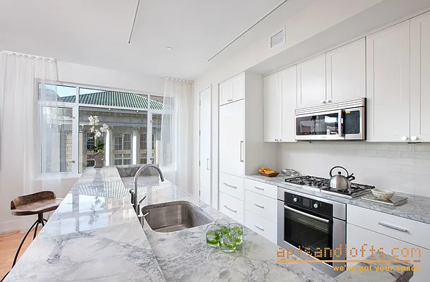 Rented by aptsandlofts.com | media 43