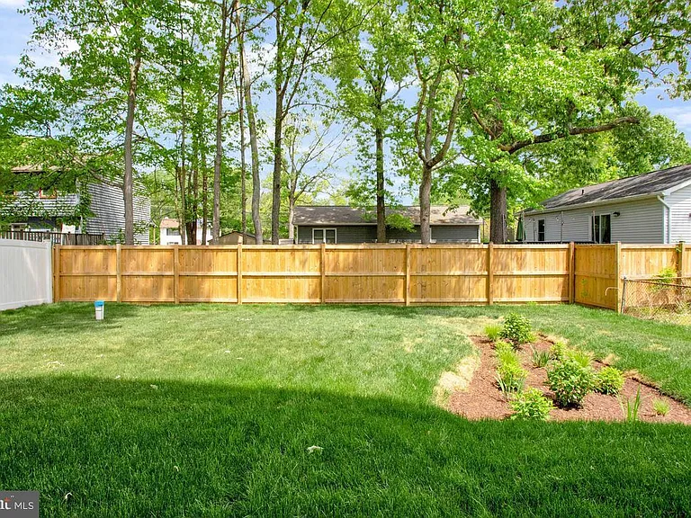 1316 Juniper St — Photo 33