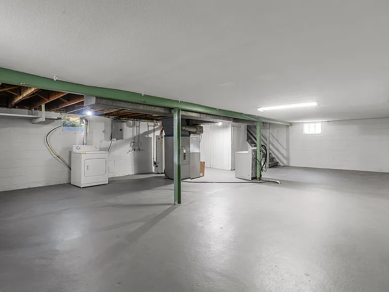 10335 Saint Henry Ln — Photo 16