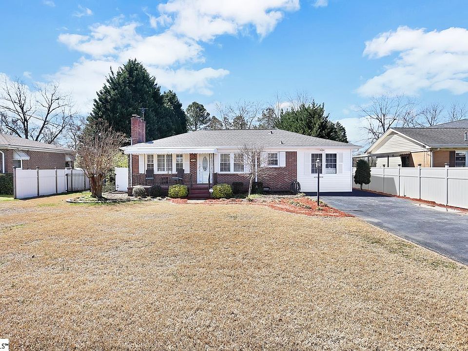1513 W Parker Rd, Greenville, SC 29617 Zillow