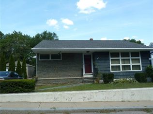 3 Converse Pl, New London, CT 06320