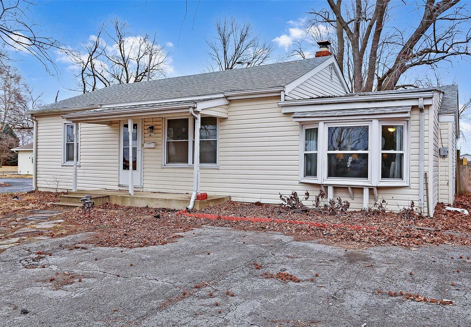 807 N Prairie St, Bethalto, IL 62010 Zillow