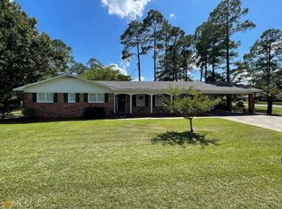 1513 Meadows Ln, Vidalia, GA 30474