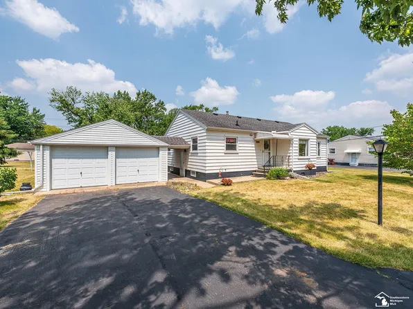 2665 N Monroe St, Monroe, MI 48162