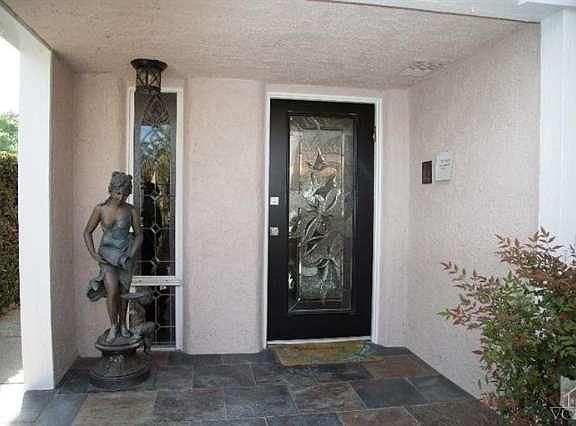 3rd image of 4709 Park Olivo