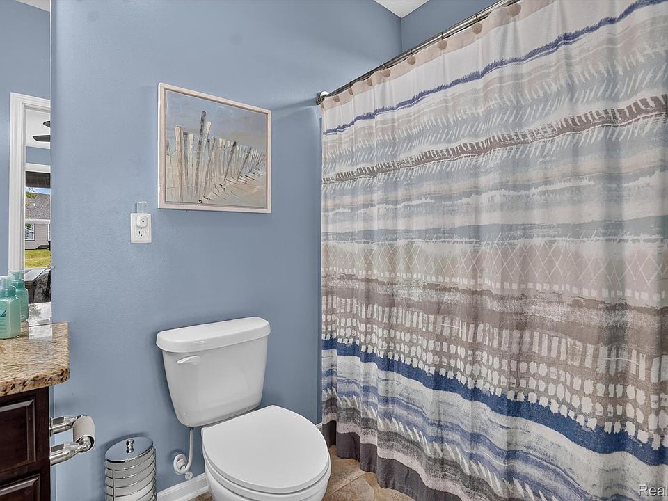 9397 Sand Hill Dr, photo 28