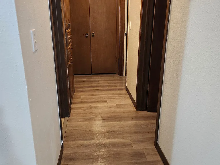 216 Klondike Dr — Photo 2