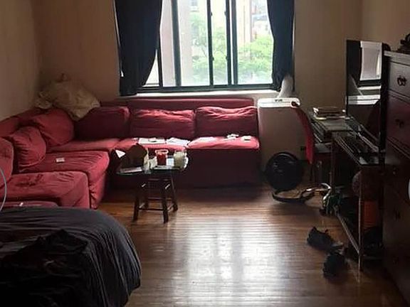 2nd image of 247 Eldridge St #3A