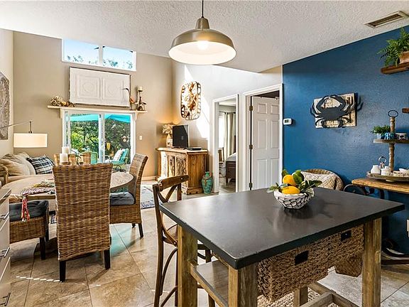 4th image of 727 Laurel Bay Cir