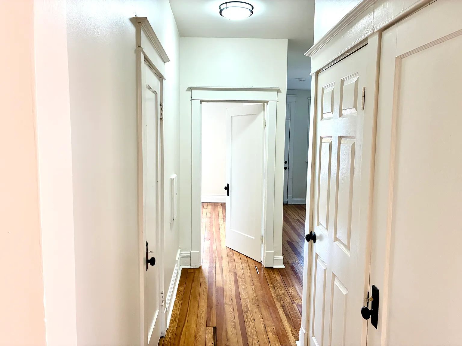 2 bed, 1100 sqft, $1,050 — Photo 4