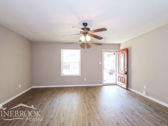 3rd image of 2409 Millvalley Dr