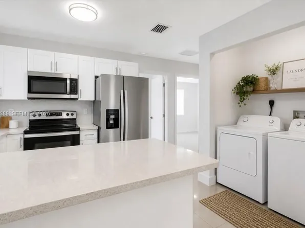 1180 NW 67th St #2, Miami, FL 33150