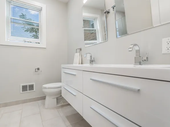 152 Beach Street image 23 of 36