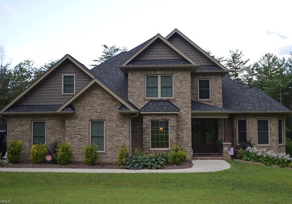 1st image of 175 Carrington Dr