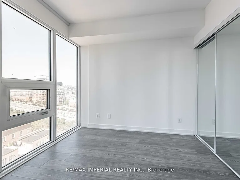 19 Western Battery Rd #2211 — Photo 20