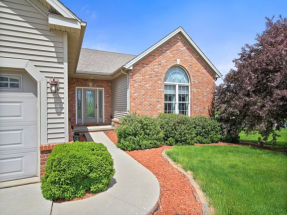 2nd image of 7945 Herons Glen Ct