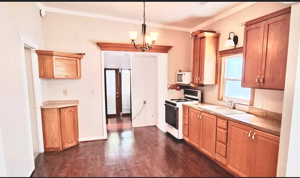 2 bed, 680 sqft, $1,650 — Photo 2
