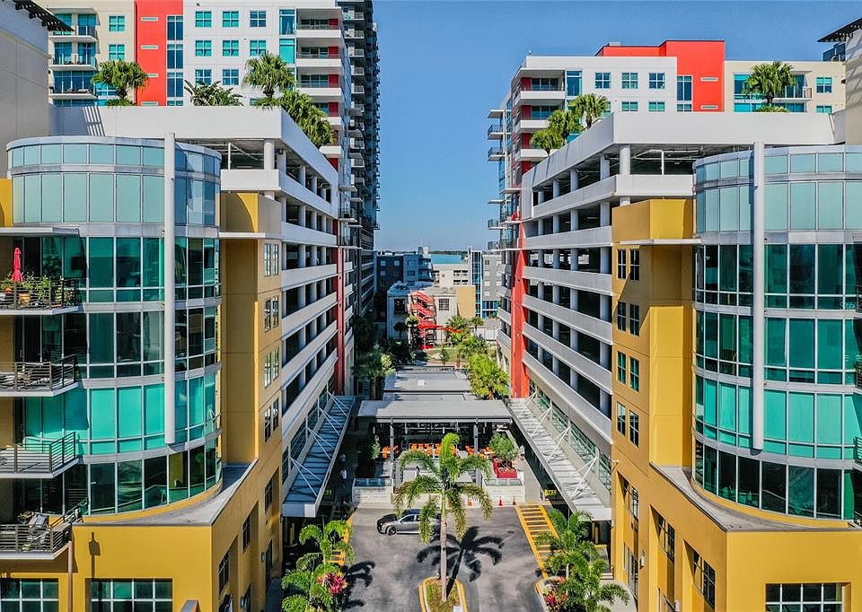 1st image of 1120 E KENNEDY BOULEVARD #1028