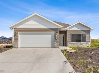 1281 Marlys Dr W, West Fargo, ND 58078