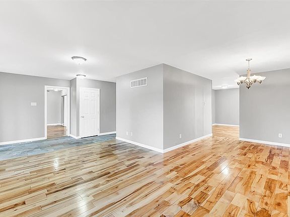 4th image of 3500 Brookstone Dr