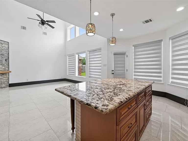 1311 Rene Ct — Photo 15