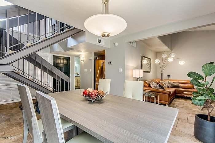 Contemporary home in the heart of Scottsdale!