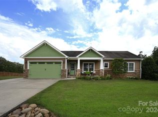 214 Pete Luther Rd, Candler, NC 28715