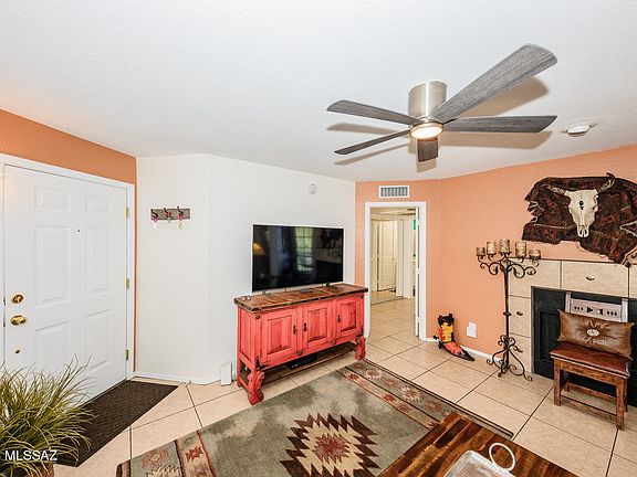 4th image of 6655 N Canyon Crest Dr #Drive4119