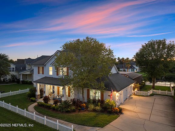 2nd image of 1936 MOORINGS Circle