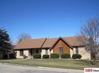 16406 Pierce St, Omaha, NE 68130
