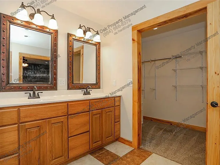 112 Aiken St — Photo 16
