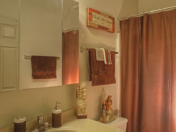 5th image of 3030 E 63rd St APT 202
