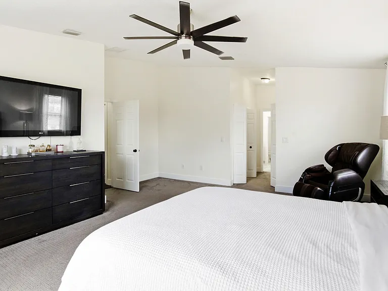 101 Mill Pond Ln — Photo 22