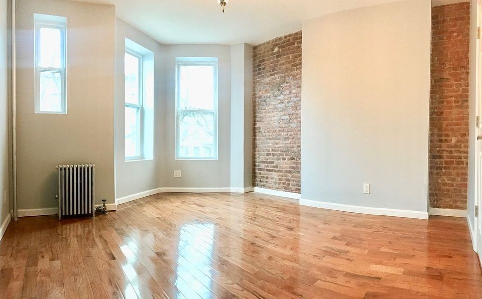 1st image of 506 11th St APT 2R